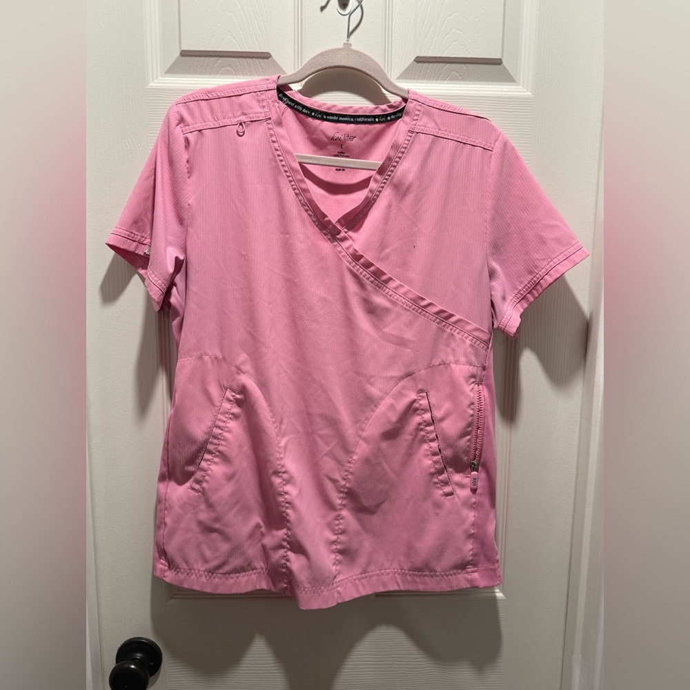 Koi lite scrub top